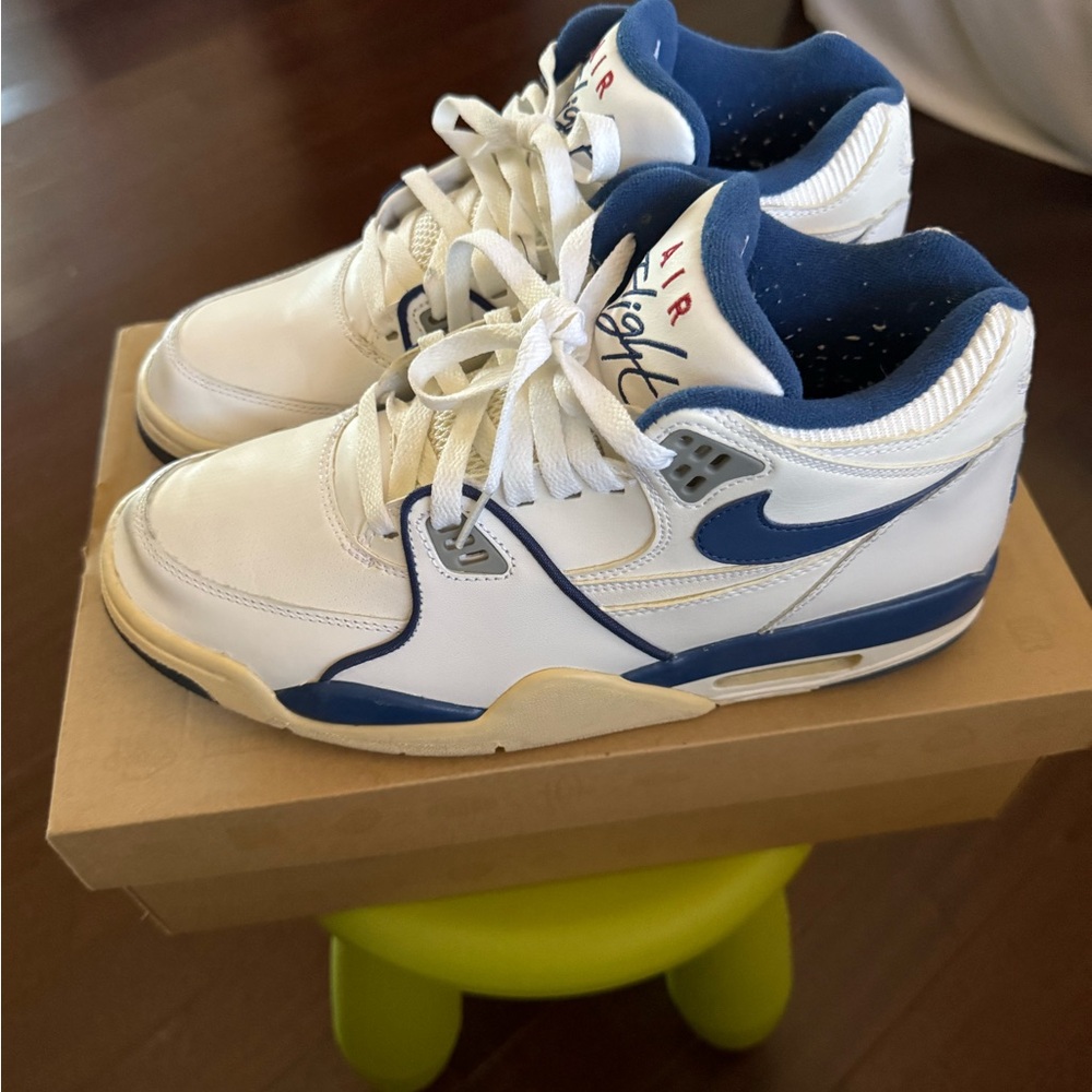 Nike Men’s Sneaker size 9